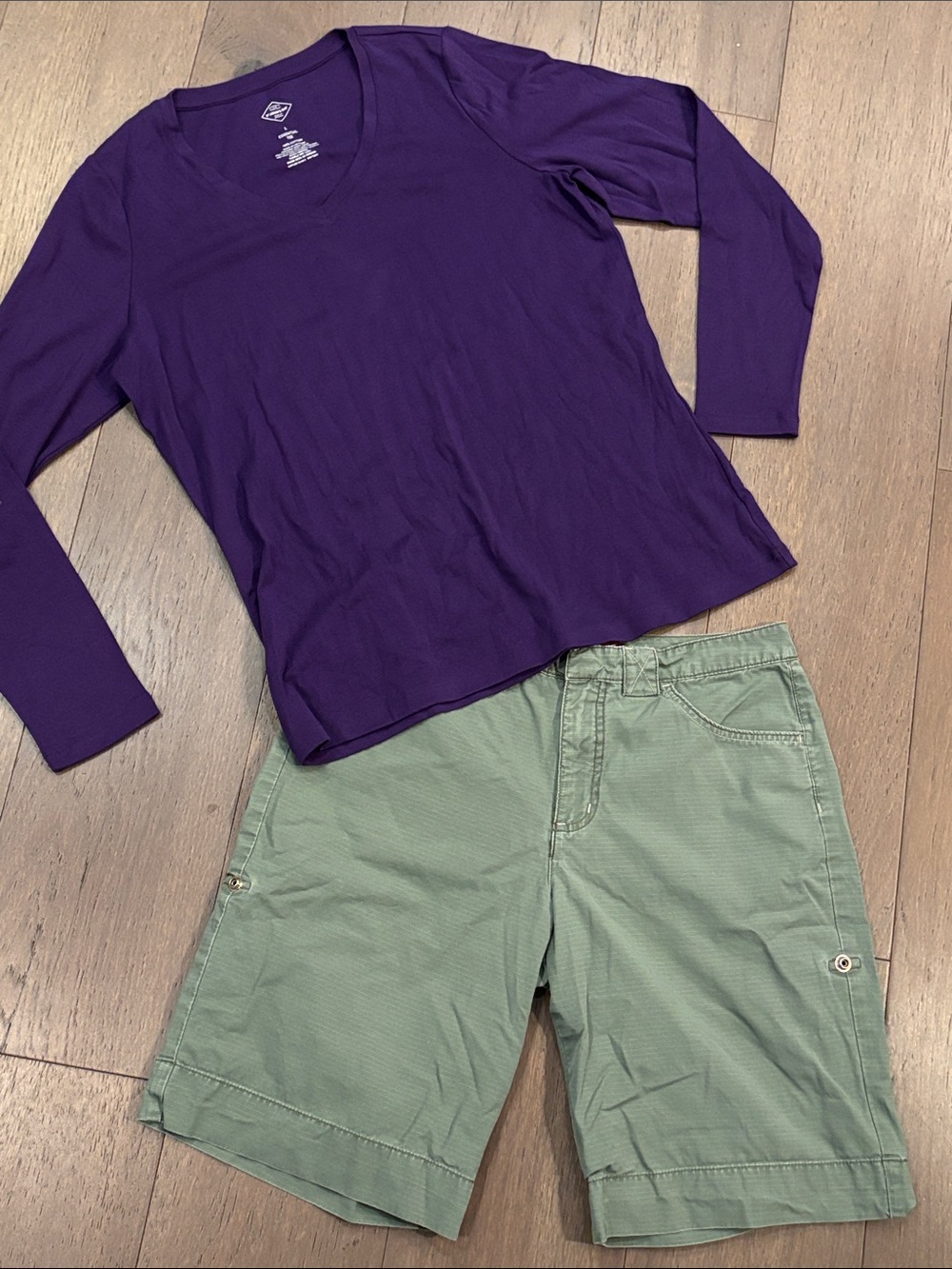 Gloria Vanderbilt Sage Green Cargo Shorts with St John’s Longsleeved top